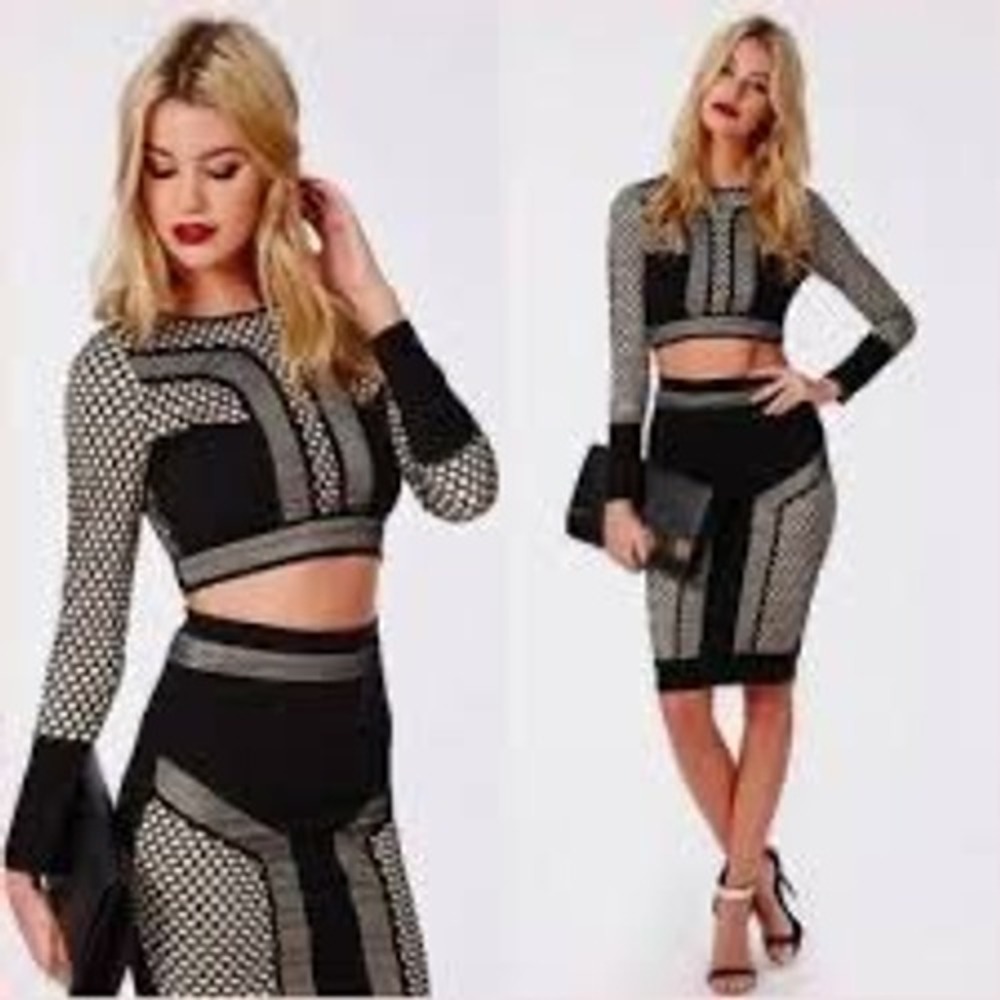 Misguided Nordstrom Fishnet Long Sleeve Crop Top - Size 4